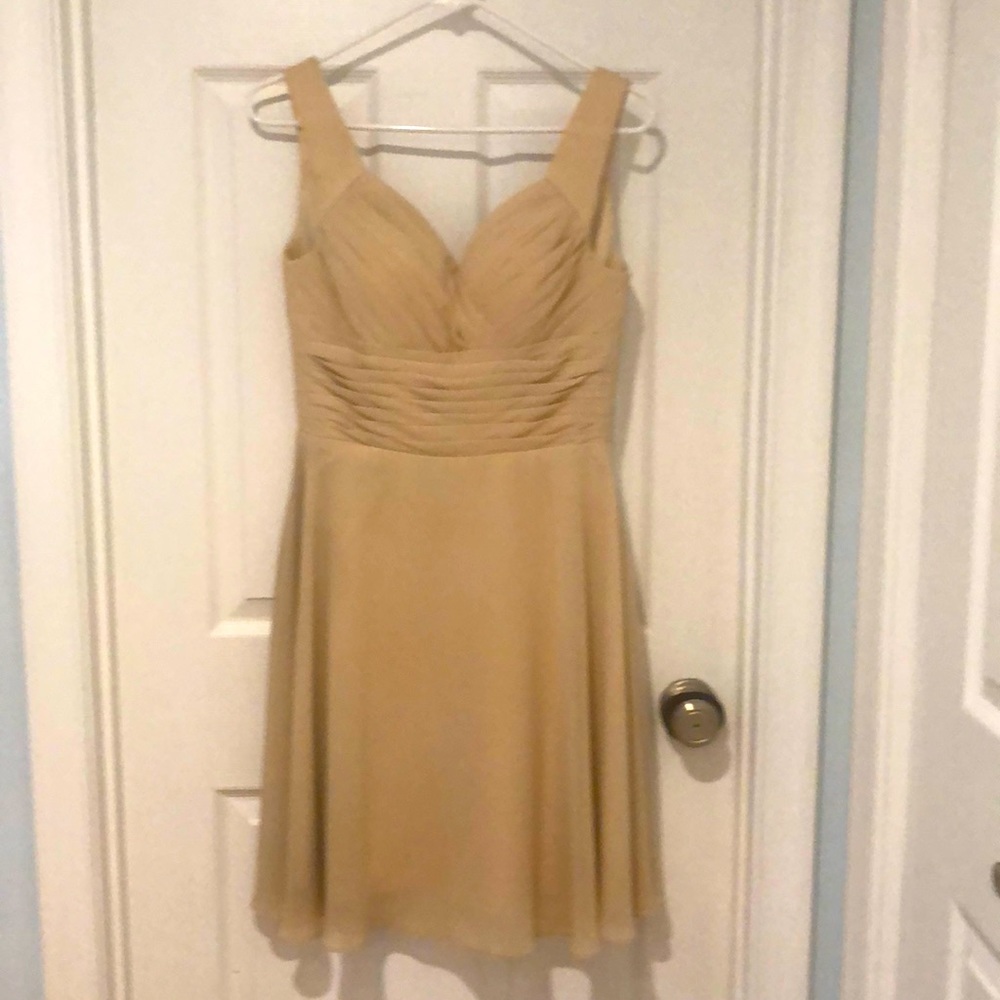 Bridesmaid dress in Champagne